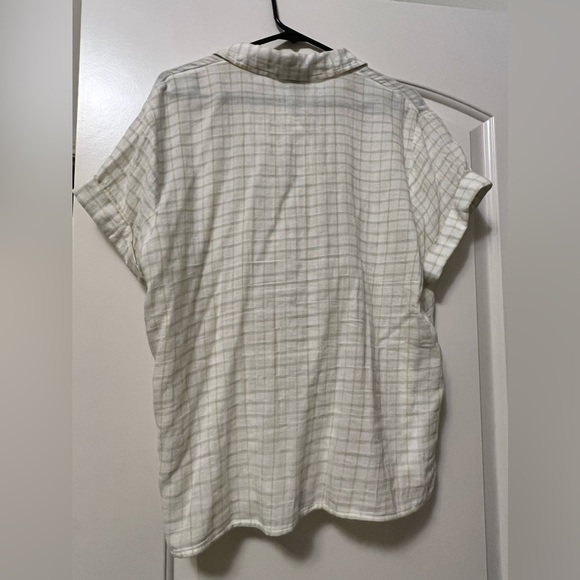 Universal Thread Button Down Shirt - Picture 4 of 4